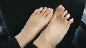 Very Beautiful Feet Doing Their Thing